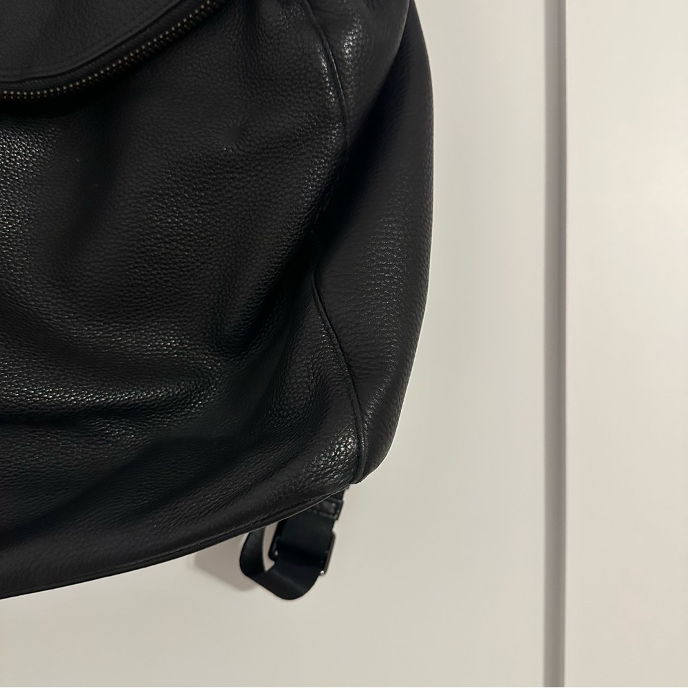 Tumi Black Leather Backpack - Picture 3 of 6